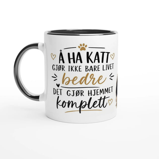 "Å ha katt gjør hjemmet komplett" krus