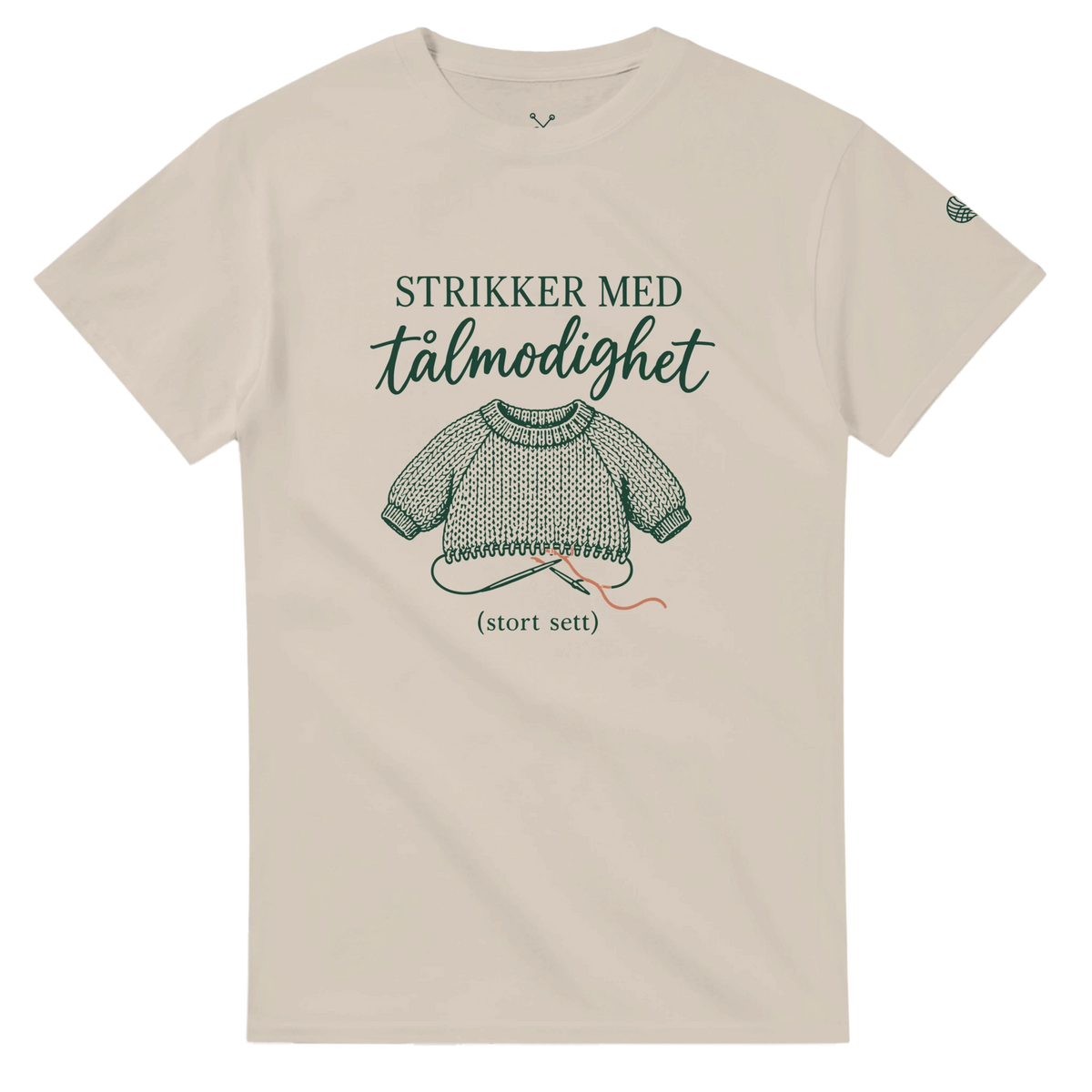 Strikker med tålmodighet (stort sett) – sandfarget t-skjorte, forside
